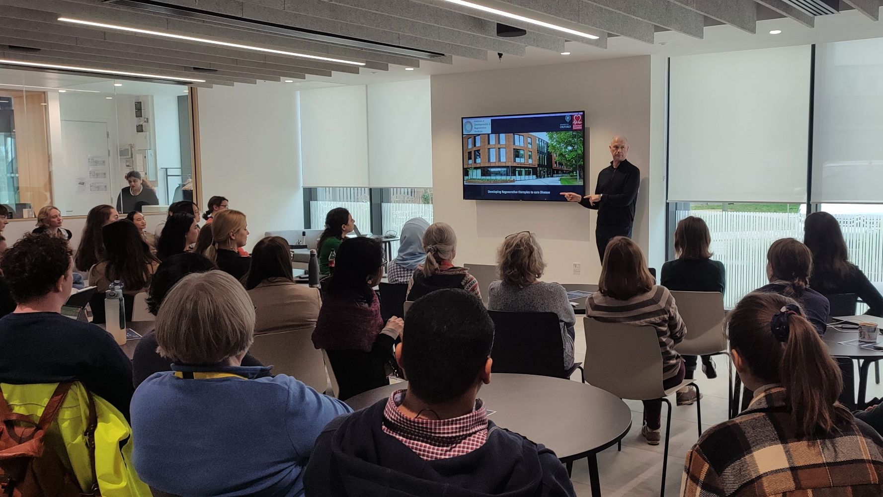 IDRM Institute Director, Prof. Paul Riley introduces Institute of Developmental and Regenerative Medicine, University of Oxford, at an event.