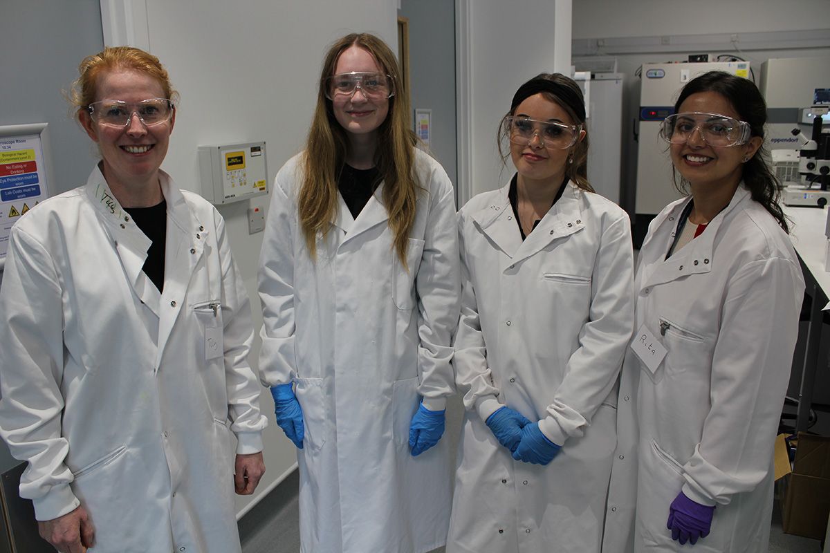 Hannah, Maria, Rita and Tilly In2ScienceUK.jpg
